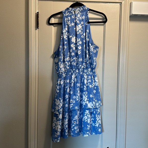 Women’s High Neck Floral Dress - Picture 3 of 5